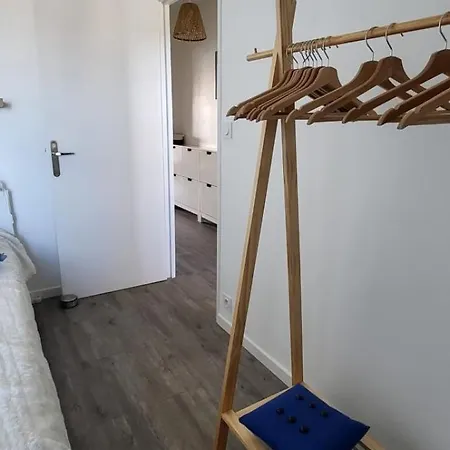 La Voile Bleue Ou Il Fait Bon Etre Et Commerces A Pied * لو غراو دو روا