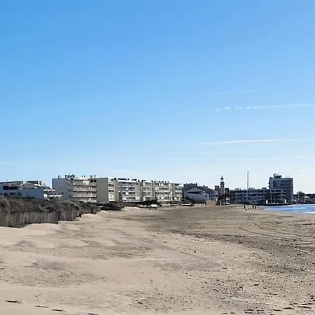 Apartment La Voile Bleue Ou Il Fait Bon Etre Et Commerces A Pied Le Grau-du-Roi