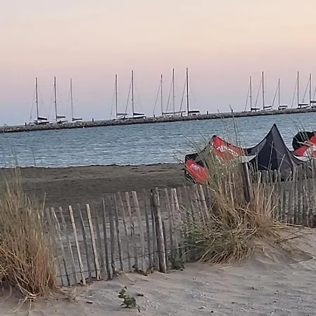 La Voile Bleue Ou Il Fait Bon Etre Et Commerces A Pied شقة *